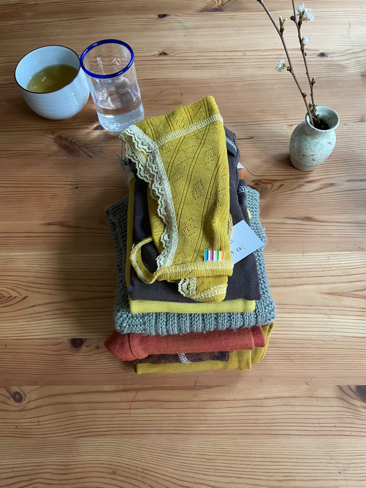 D. 31. august - Workshop i plantefarvning og lappeteknik i Det Bæredygtige Forsamlingshus